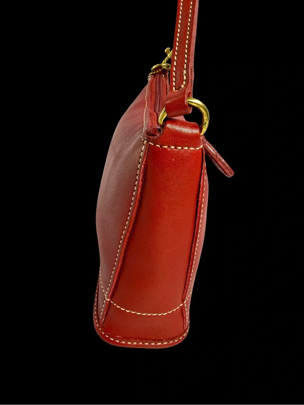 Coach compact red